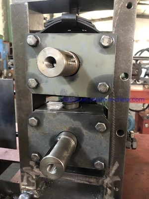 कस्टम अनुरोध स्टील 5-12 मिमी रेबर के लिए स्वचालित तेजी से सर्किलिंग और काटने की मशीन